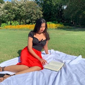 Meet your Posher, Yara